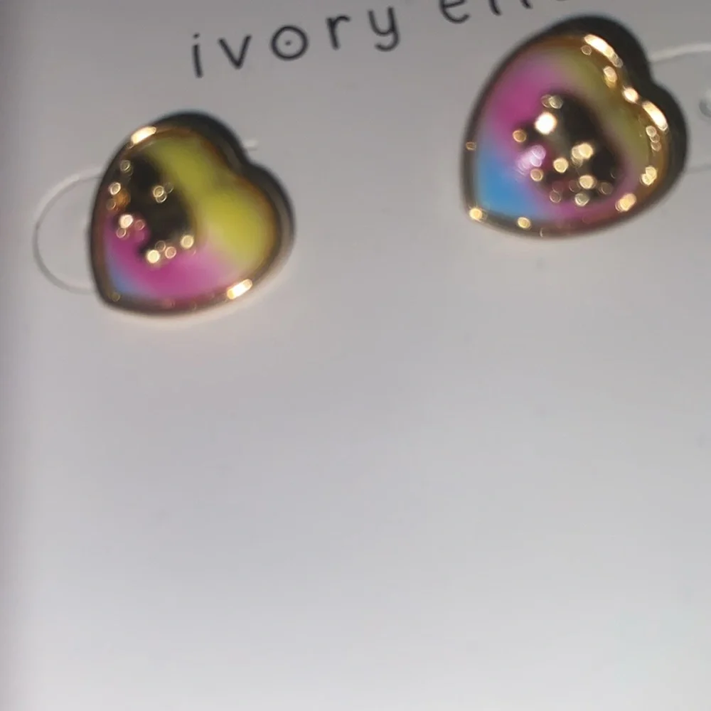 Ivory Ella Elephant 🐘 Heart Earrings
